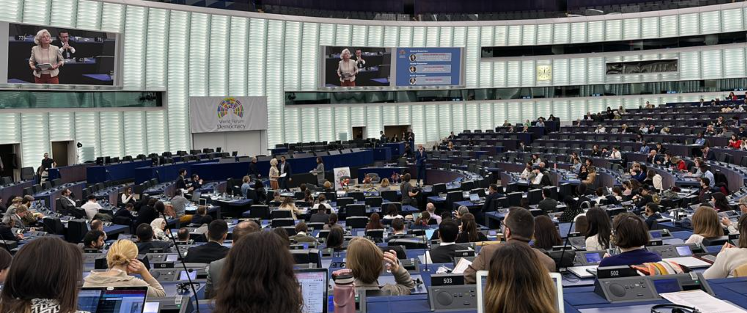 Dünya için Demokrasi Forumu’na Katıldık